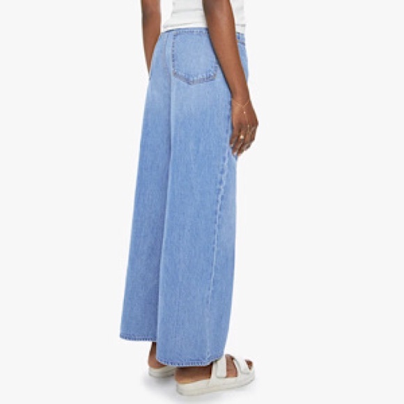 “NEW” MOTHER Snacks! High-Waisted Funnel Ankle Jean - Picture 4 of 10